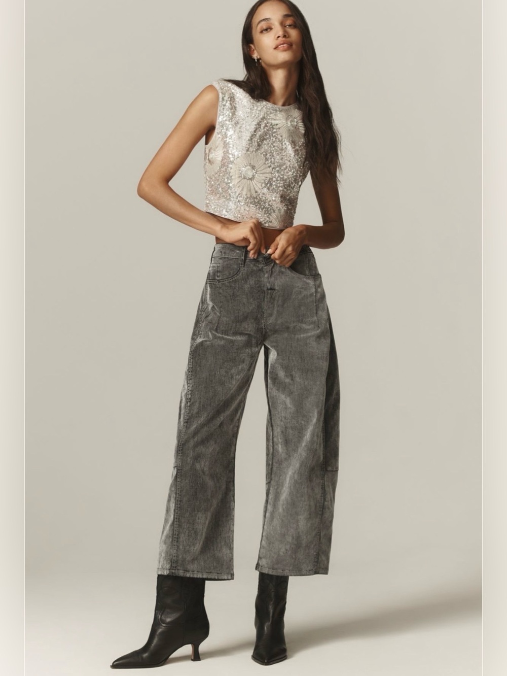 The Kenna mid rise heritage barrel jeans by Pilcro velvet edition